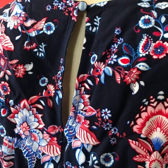 NewYork &C Cute floral red, blue and white romper - Picture 7 of 8